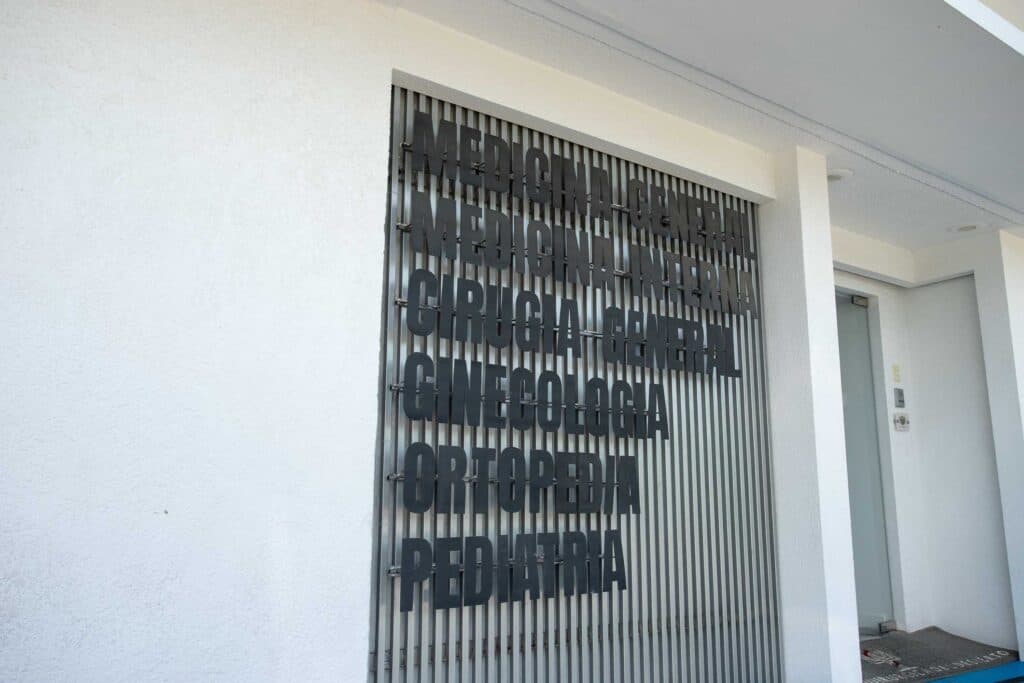 Dra. Erika Luzuriaga thumbnail 3